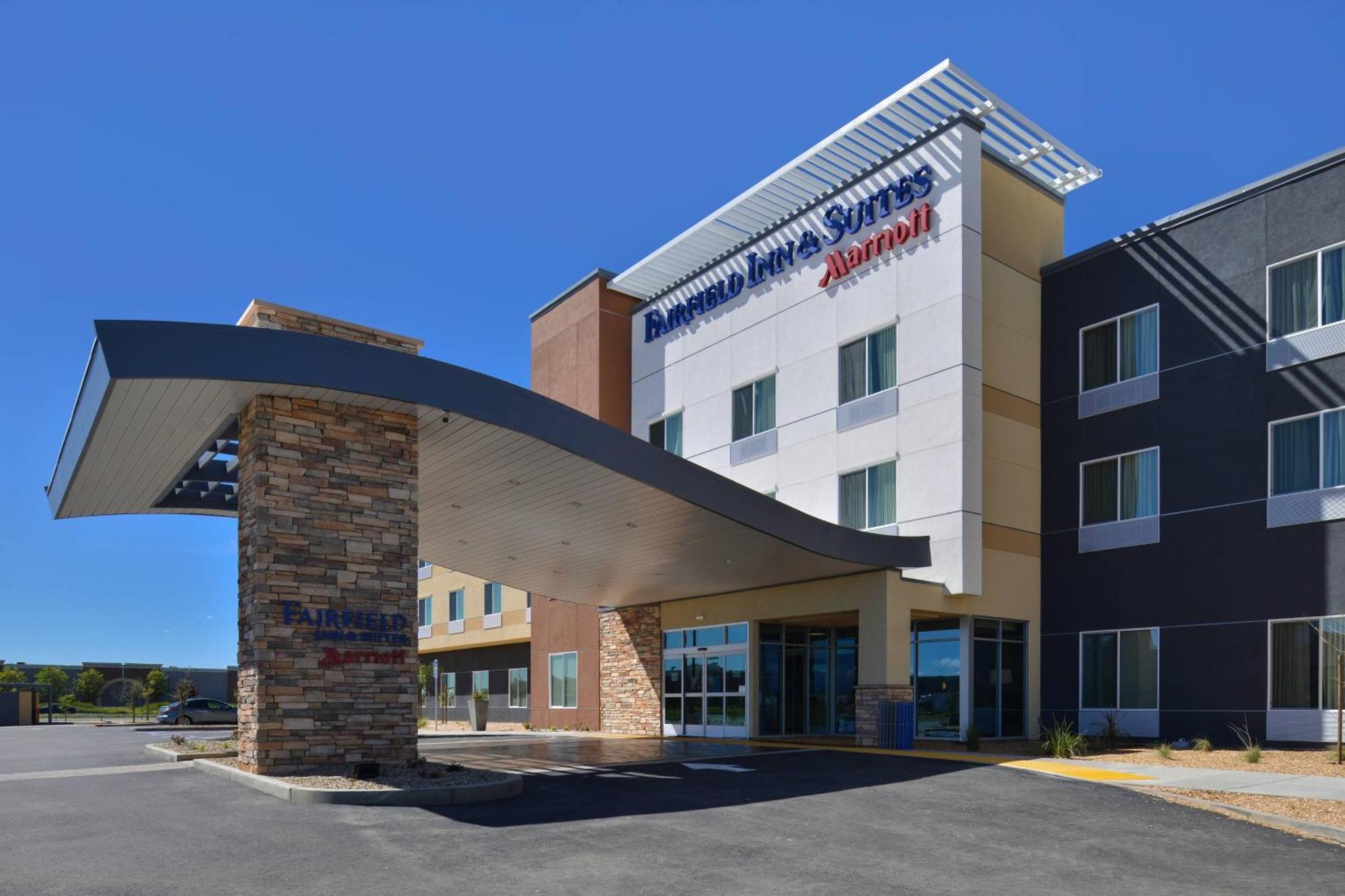 Fairfield Inn & Suites By Marriott Sacramento Airport Woodland Exterior foto