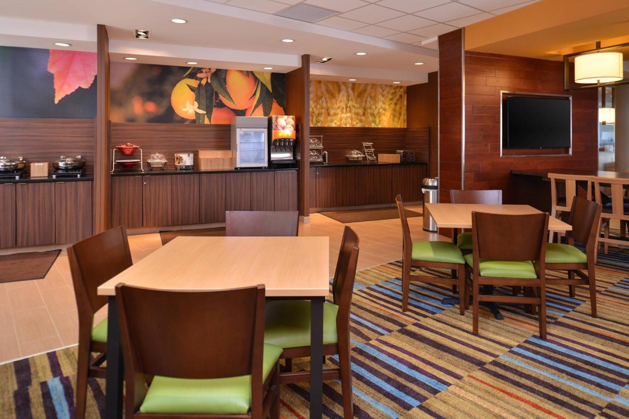 Fairfield Inn & Suites By Marriott Sacramento Airport Woodland Exterior foto