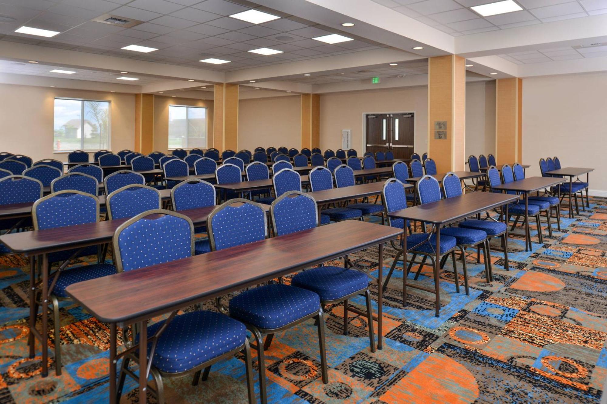 Fairfield Inn & Suites By Marriott Sacramento Airport Woodland Exterior foto