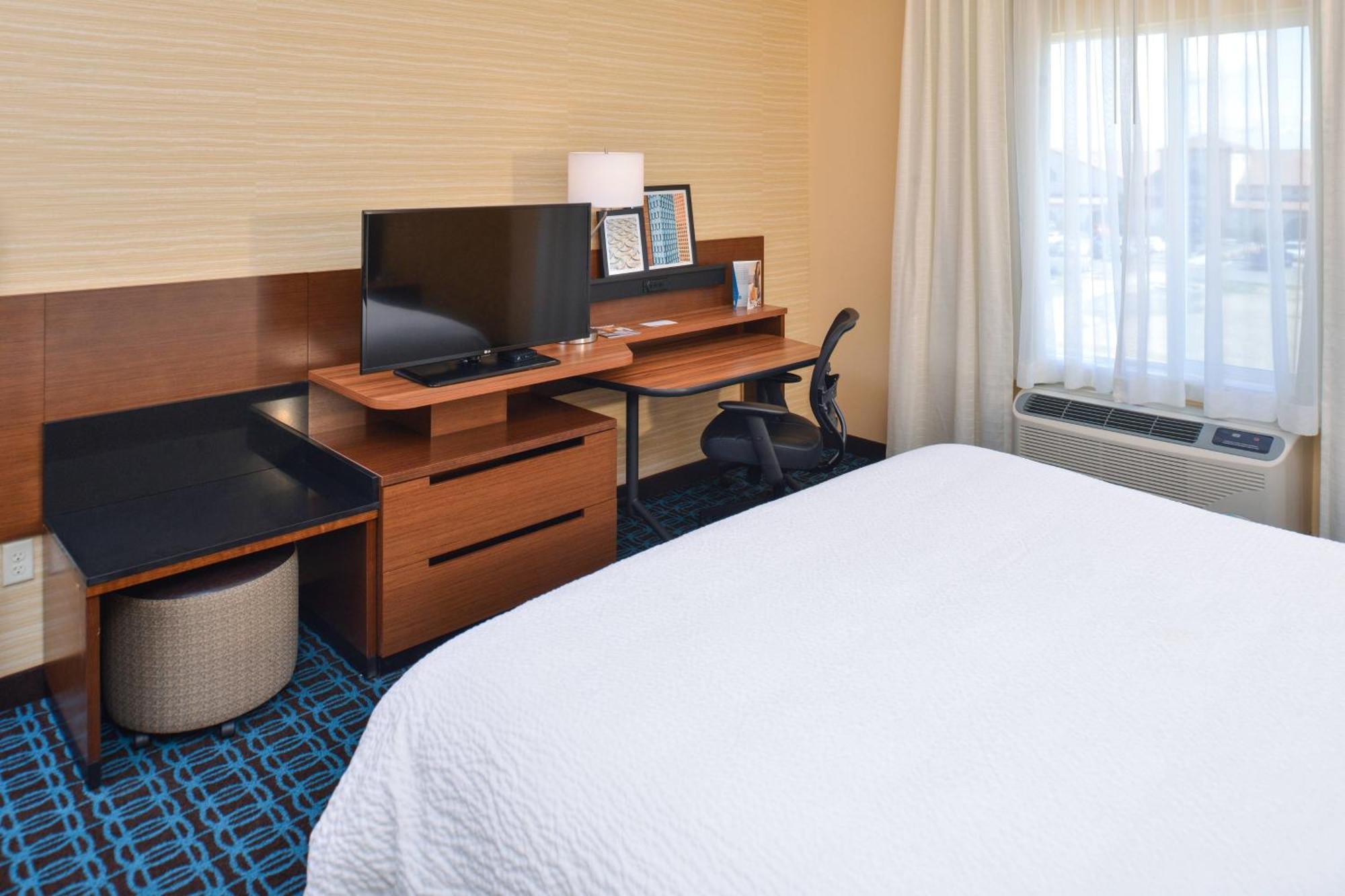 Fairfield Inn & Suites By Marriott Sacramento Airport Woodland Exterior foto